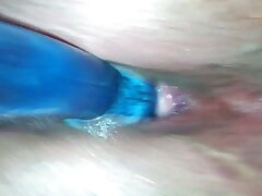 एकल ग्लैमरस सुनहरे बालों वाली जेसी वोल्ट कैम पर उसके पसीने के छेद को छू रही है सेक्सी पिक्चर मूवी हिंदी में